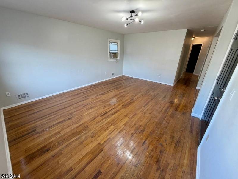 Newark City, NJ 07112,188 Fabyan Pl