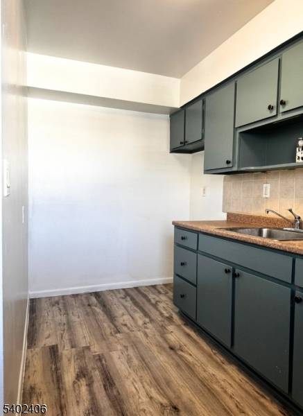 Rahway City, NJ 07065,2428 Saint Georges Ave #B6