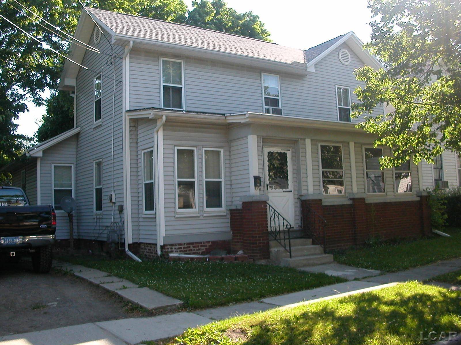 Adrian, MI 49221,903 E Maple ST