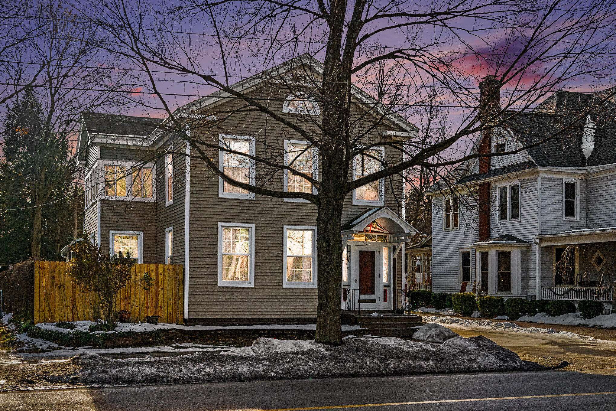 Allegan, MI 49010,327 Monroe ST