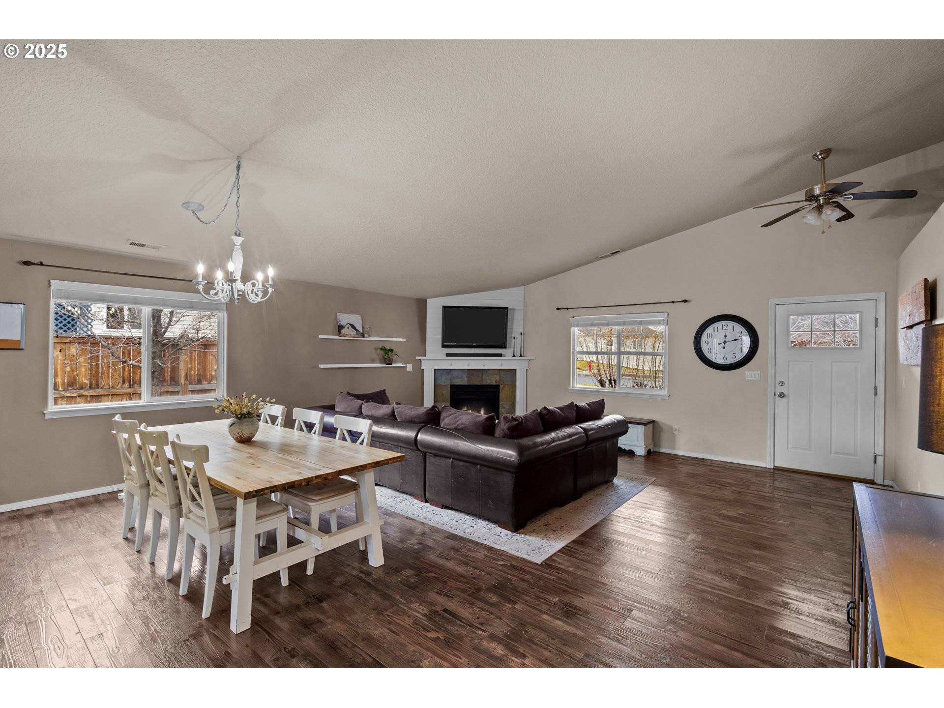 Bend, OR 97701,63194 NE DE HAVILAND ST