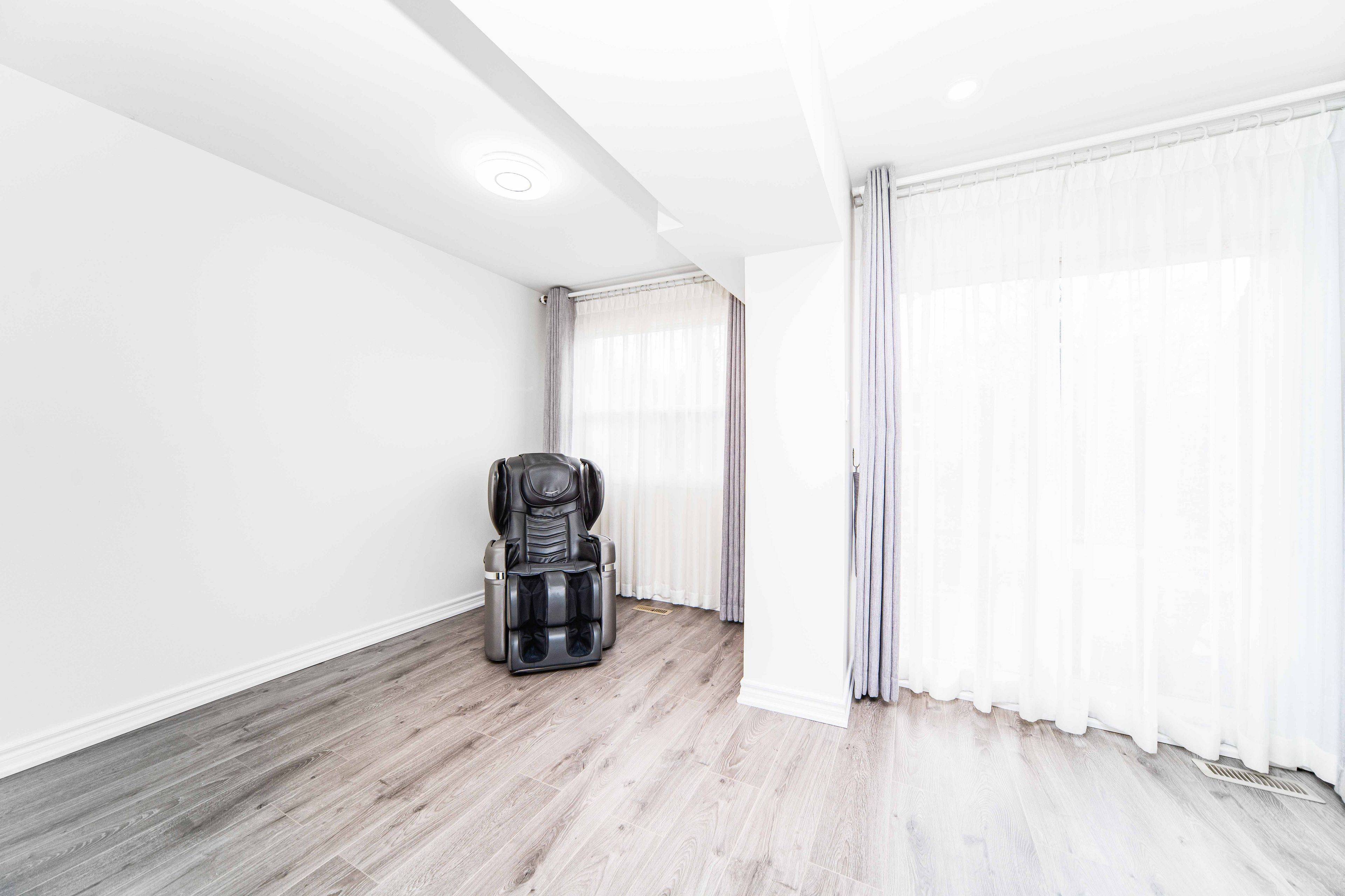 Toronto E07, ON M1V 1E4,55 Brimwood BLVD #52