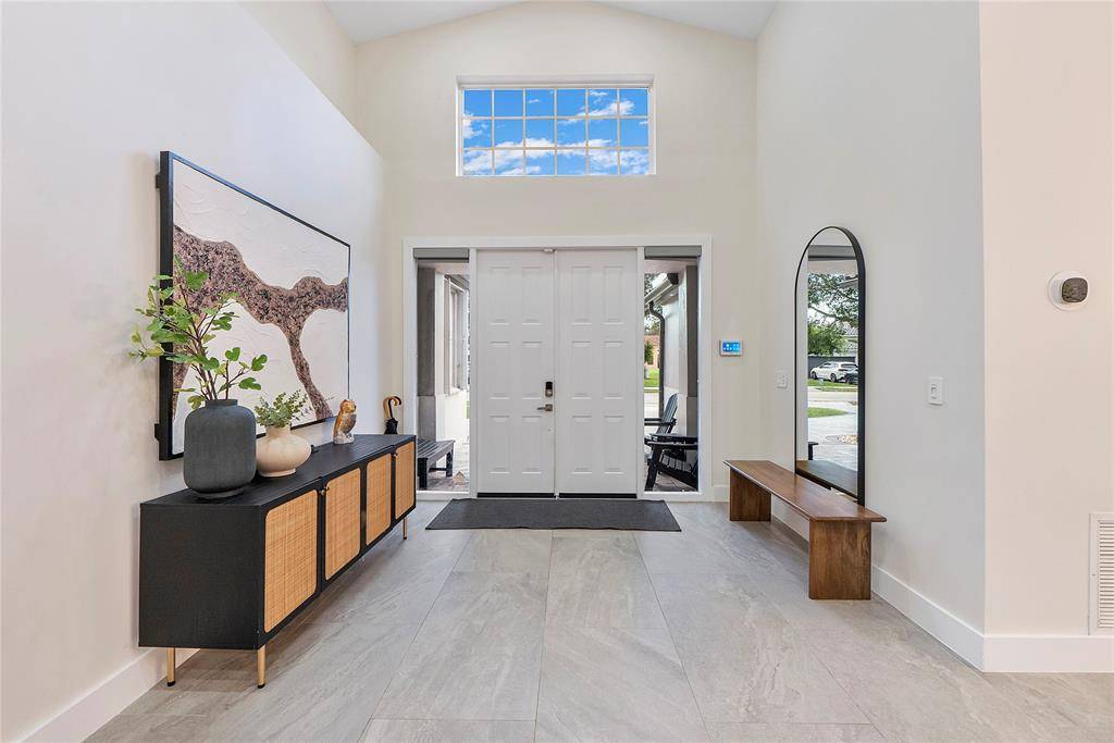 Davie, FL 33328,9081 Southern Orchard Rd