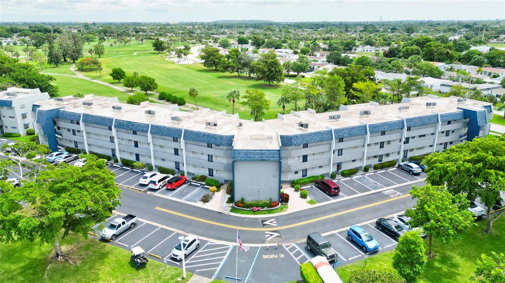 Margate, FL 33063,7787 Golf Circle Dr #105