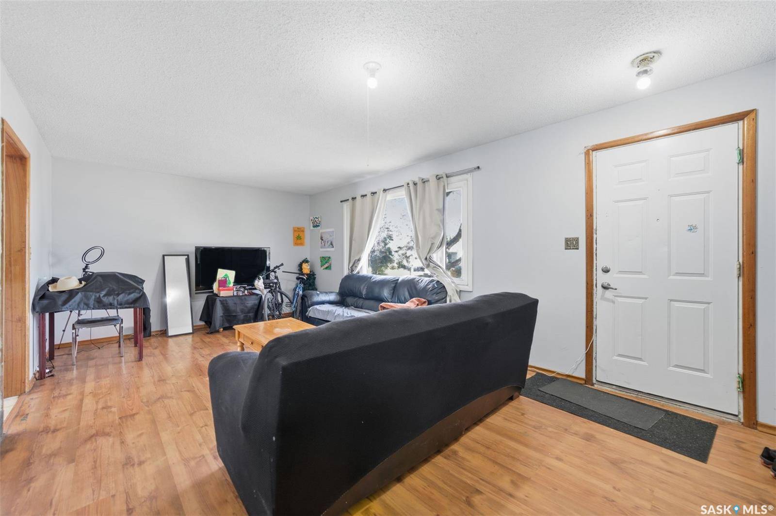 North Battleford, SK S9A 2E3,1051 109th STREET