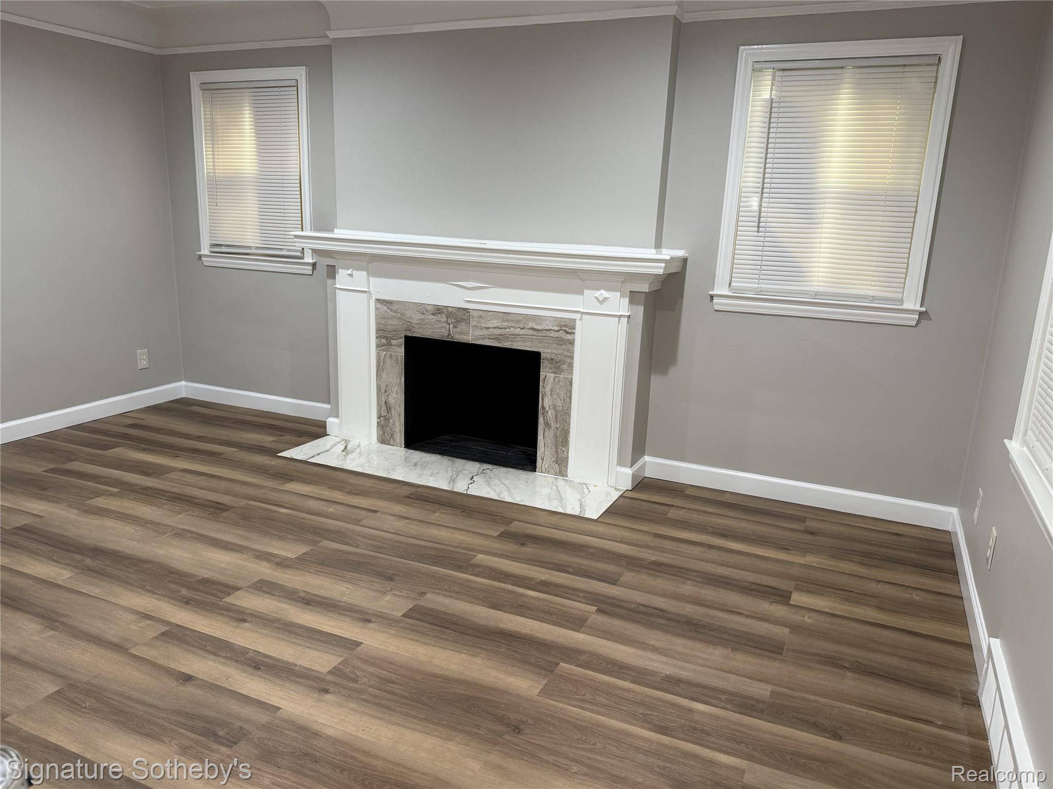 Detroit, MI 48224,9509 Lakepointe ST