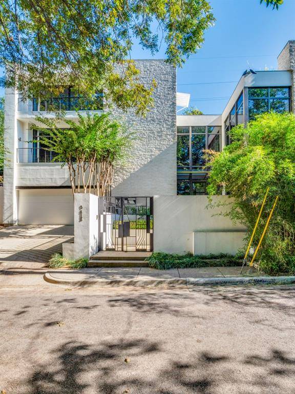 Dallas, TX 75219,3818 Turtle Creek Drive