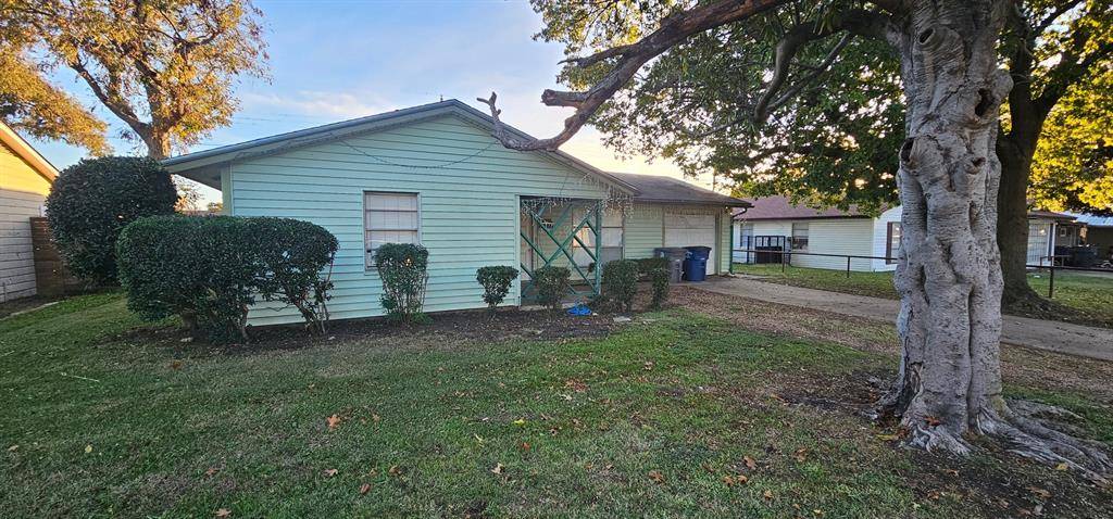 Dallas, TX 75243,8442 Campanella Drive