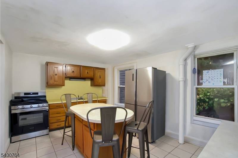 Belvidere Twp., NJ 07823,121 Wall Street