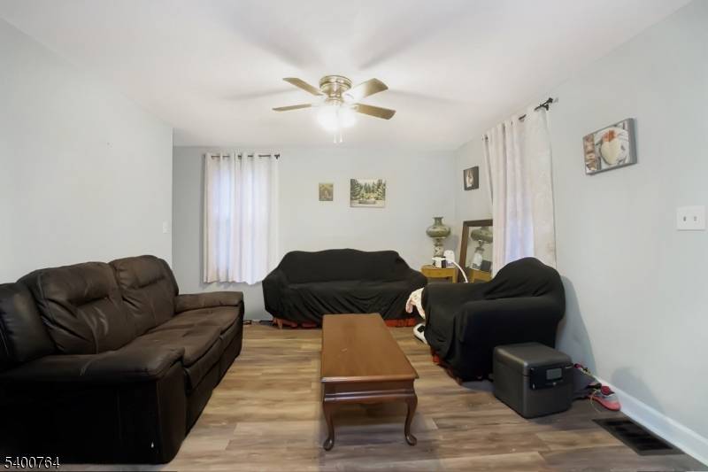 Belvidere Twp., NJ 07823,121 Wall Street