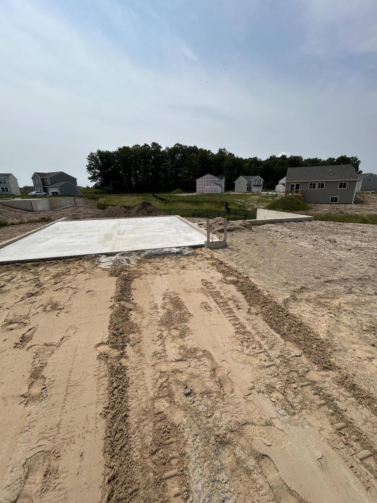 Caledonia, MI 49316,5544 Mammoth DR SE