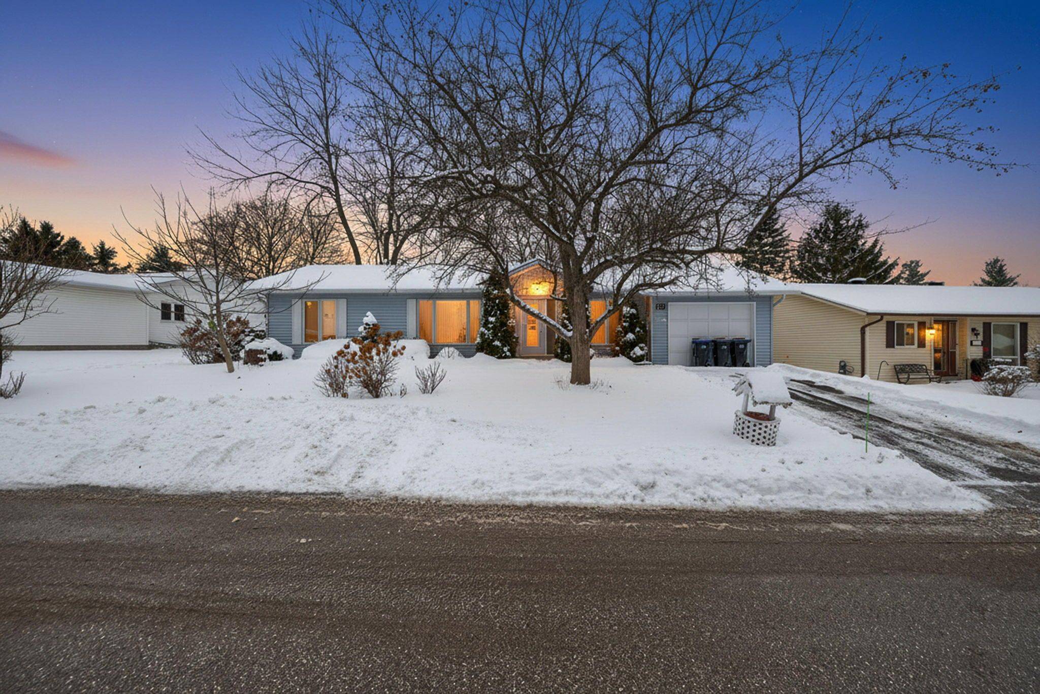 New Tecumseth, ON L0G 1W0,87 Tecumseth Pines DR