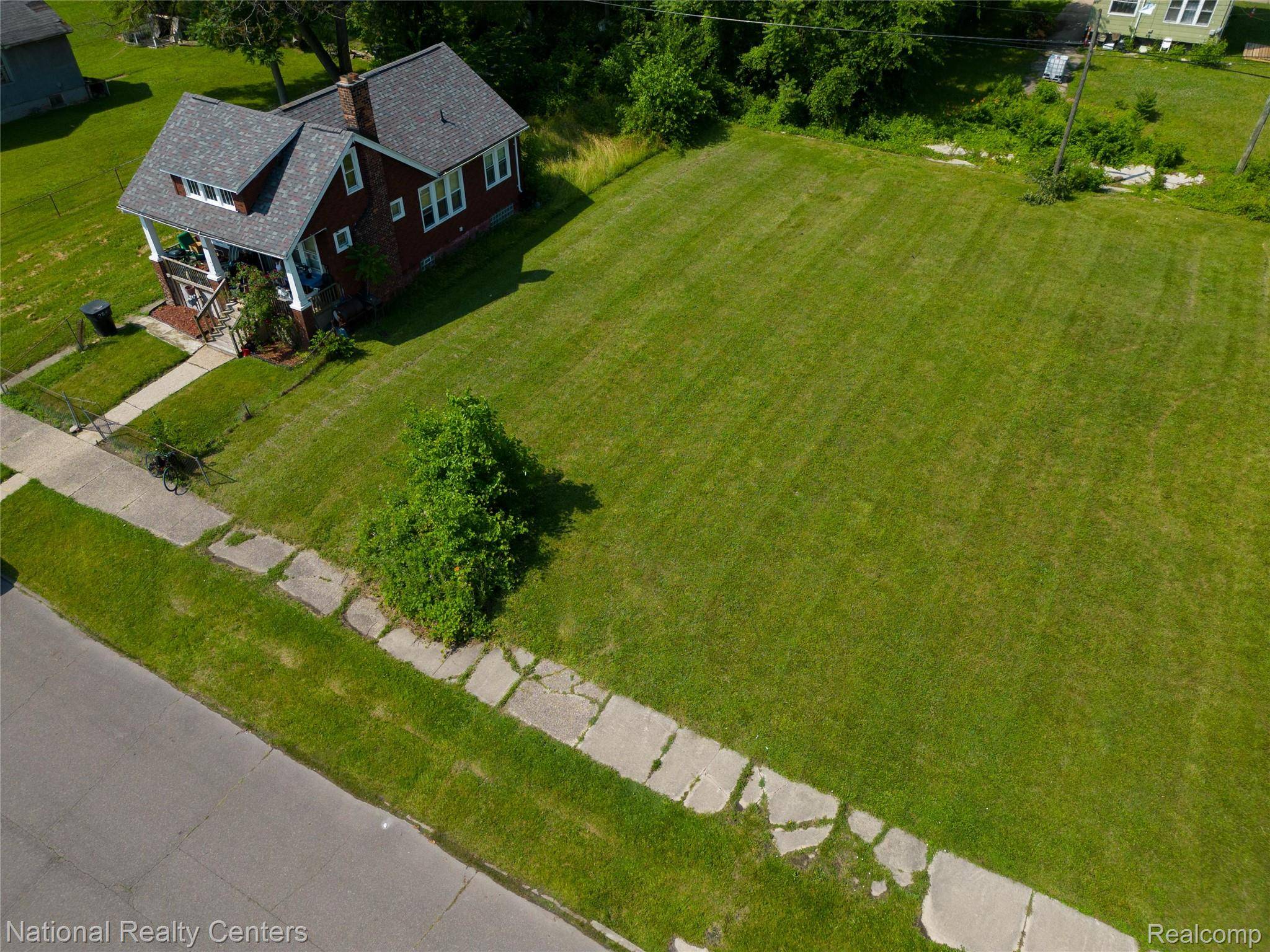 Detroit, MI 48215,2599 Lenox ST