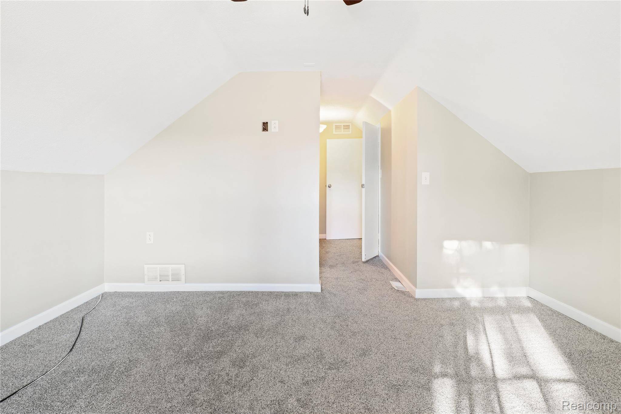 Fenton, MI 48430,405 Lincoln ST