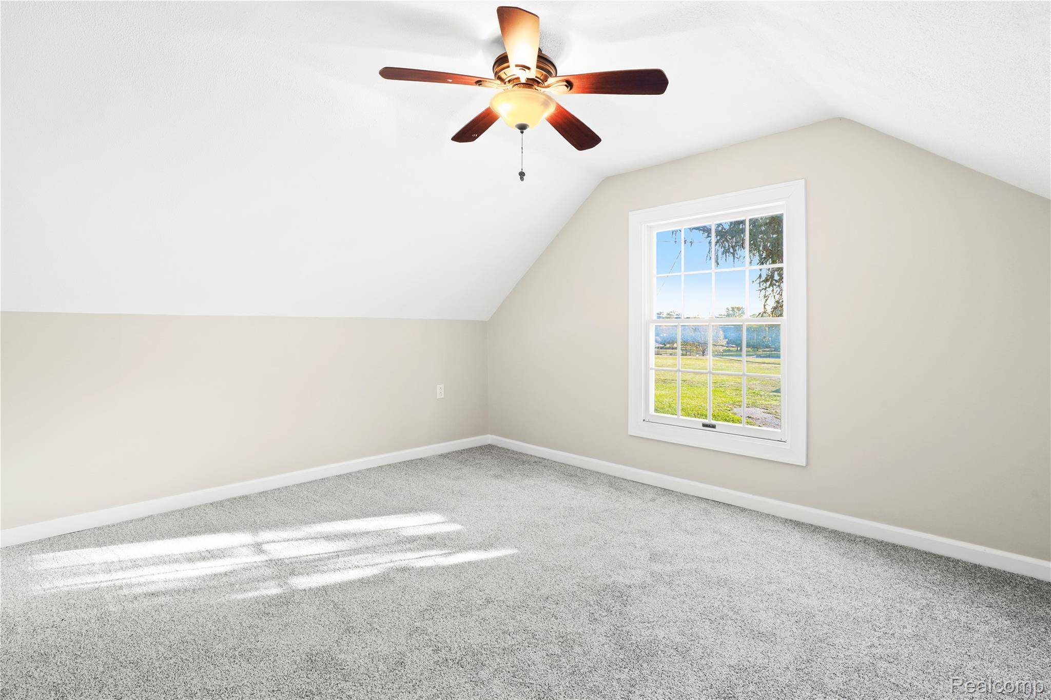 Fenton, MI 48430,405 Lincoln ST