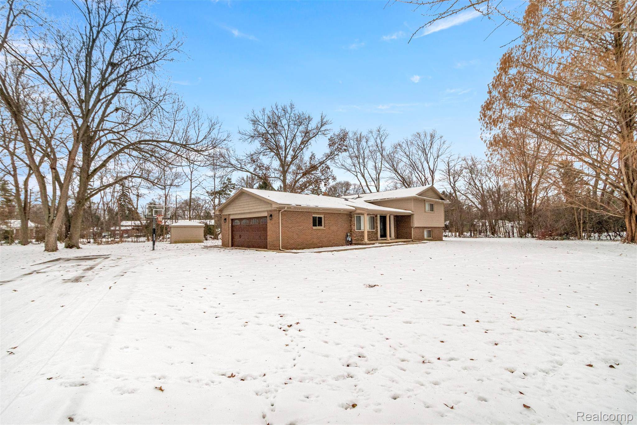 Canton, MI 48188,41925 South DR