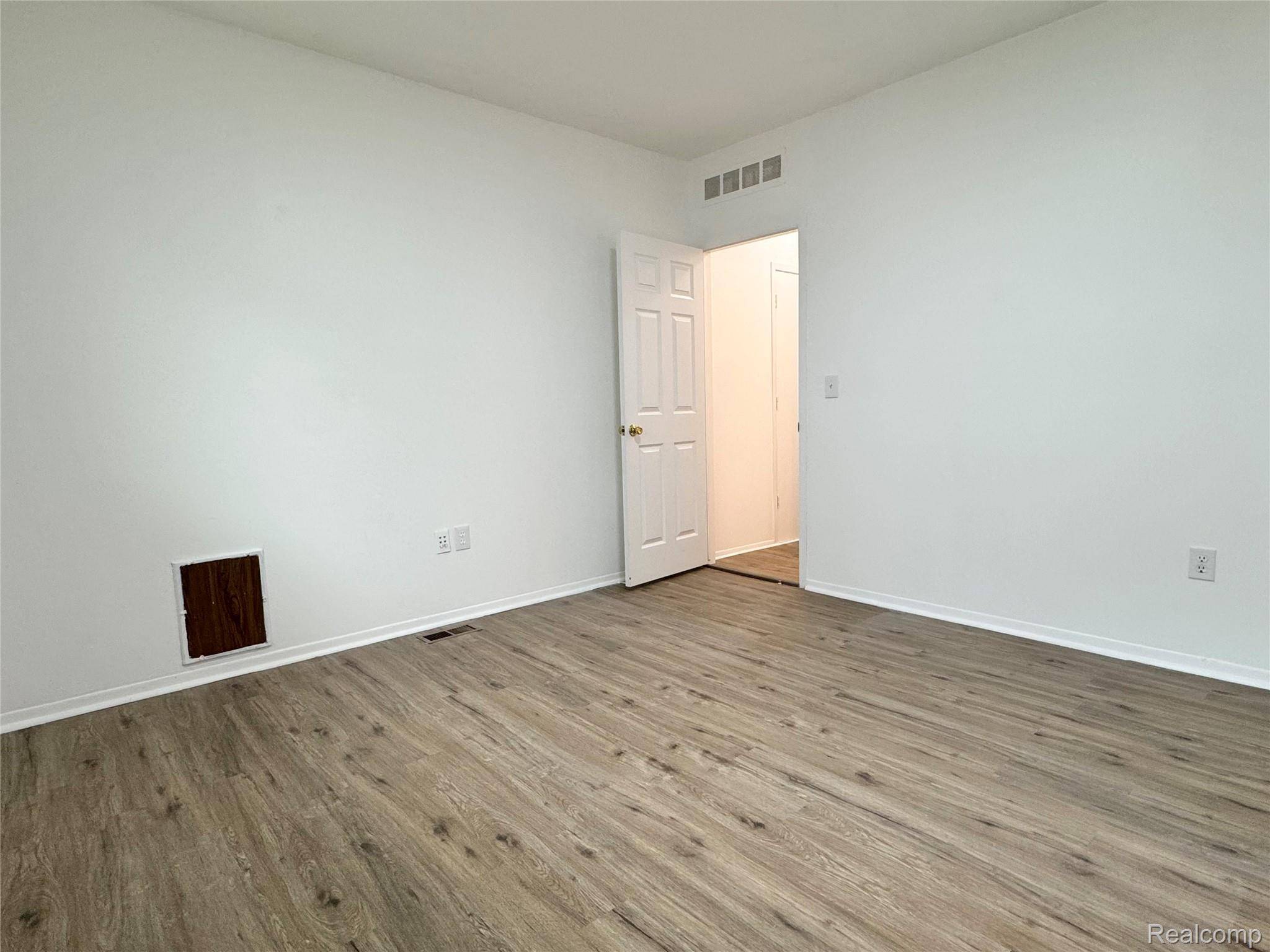 Rochester Hills, MI 48309,3095 Rolling Green CIR S