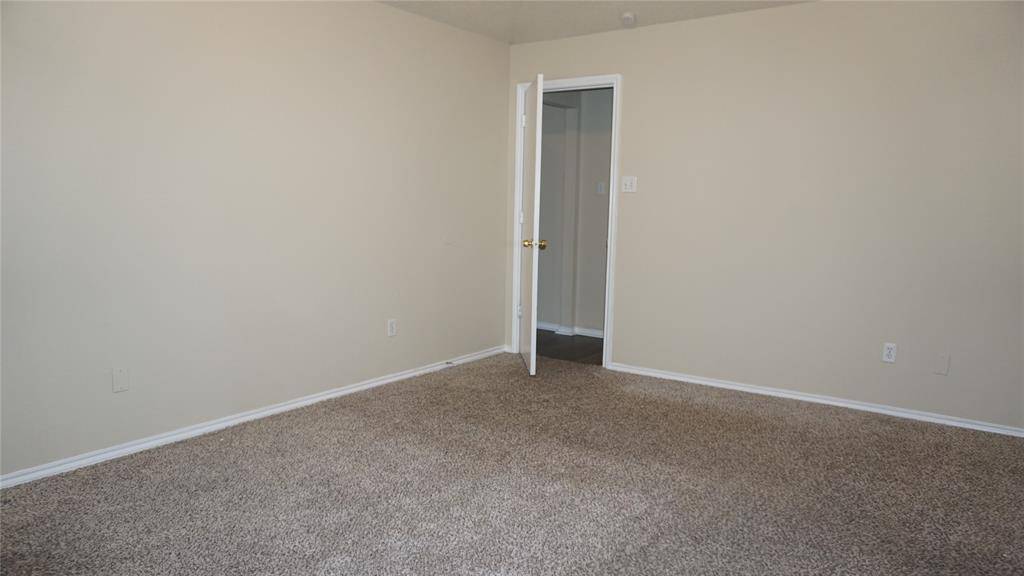 Arlington, TX 76017,5901 Chapel Downs Court