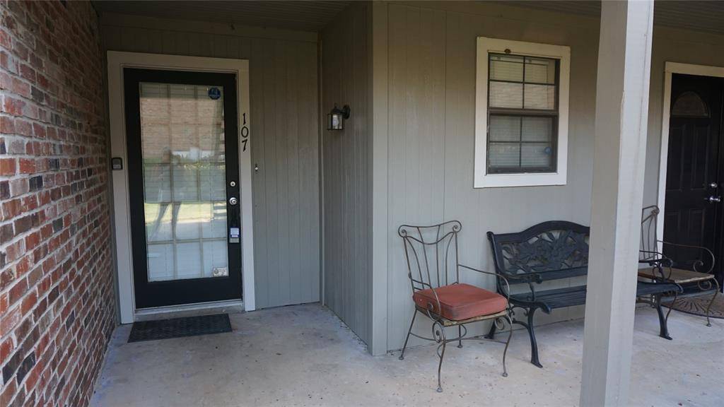 Arlington, TX 76006,2728 Copper Creek Drive #107