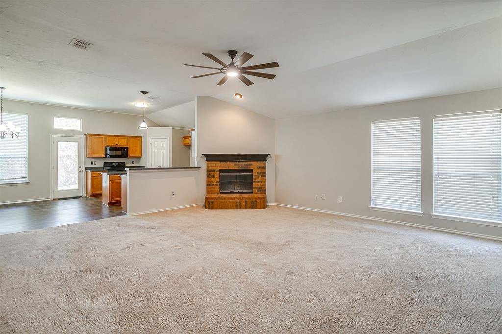 Alvarado, TX 76009,304 Limestone Drive