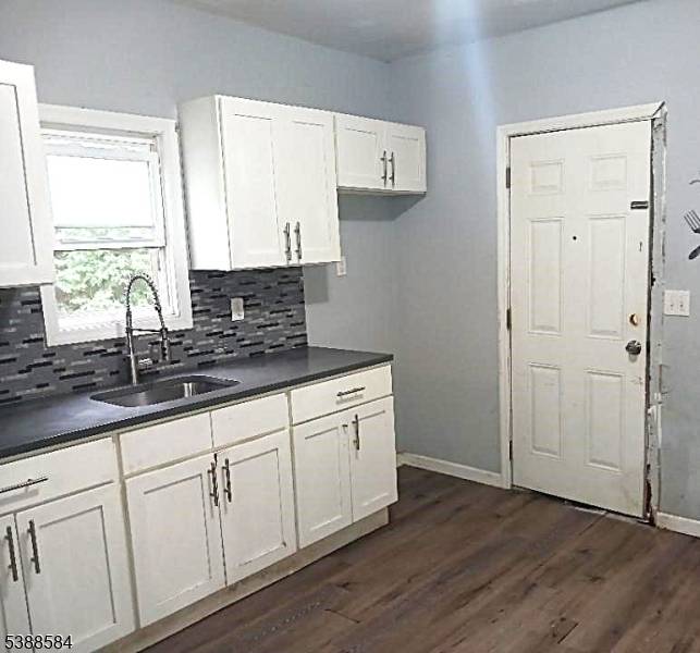 Newark City, NJ 07112,362 Chadwick Ave