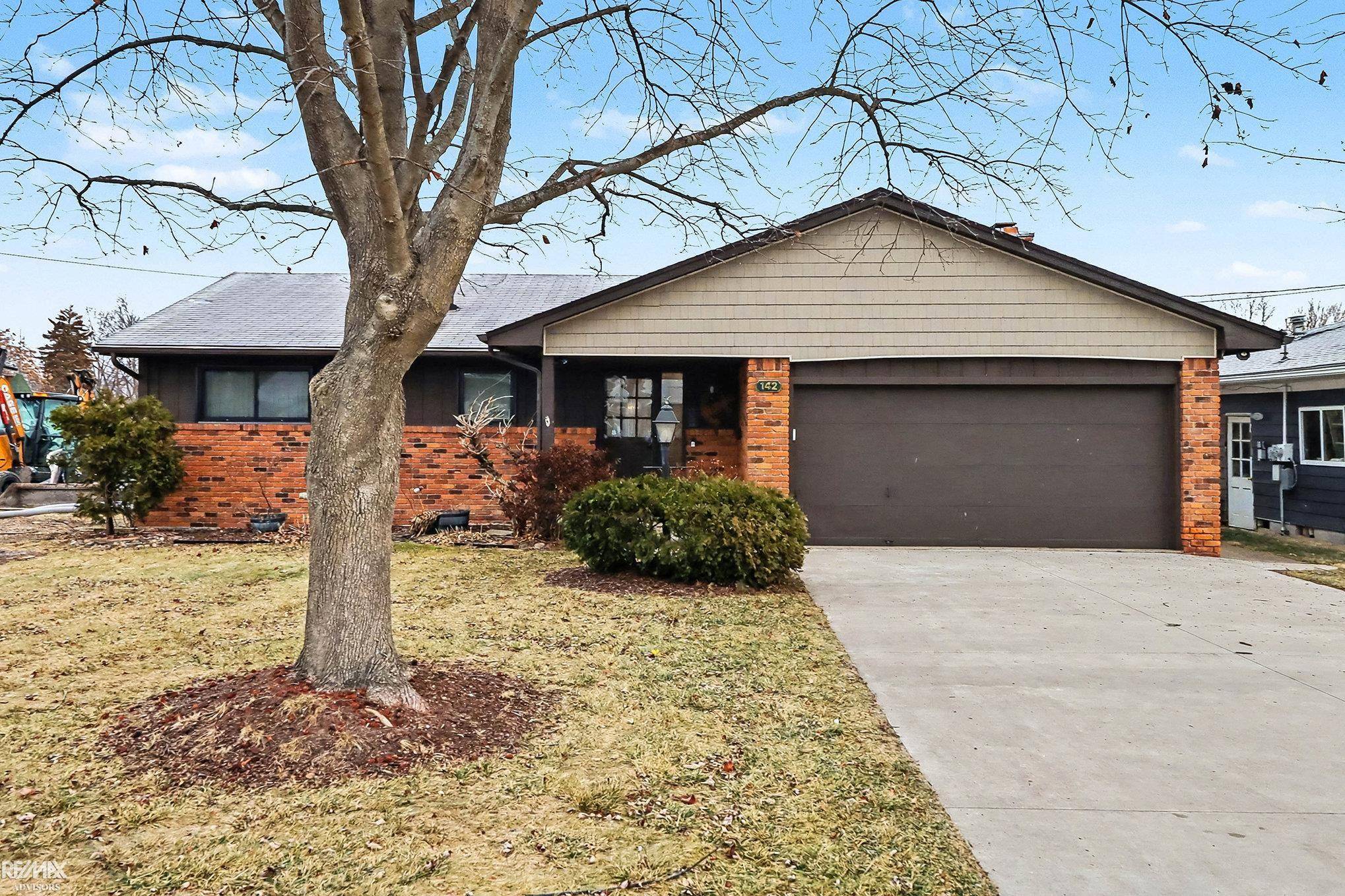 Algonac, MI 48001,142 Channelsyde Dr DR