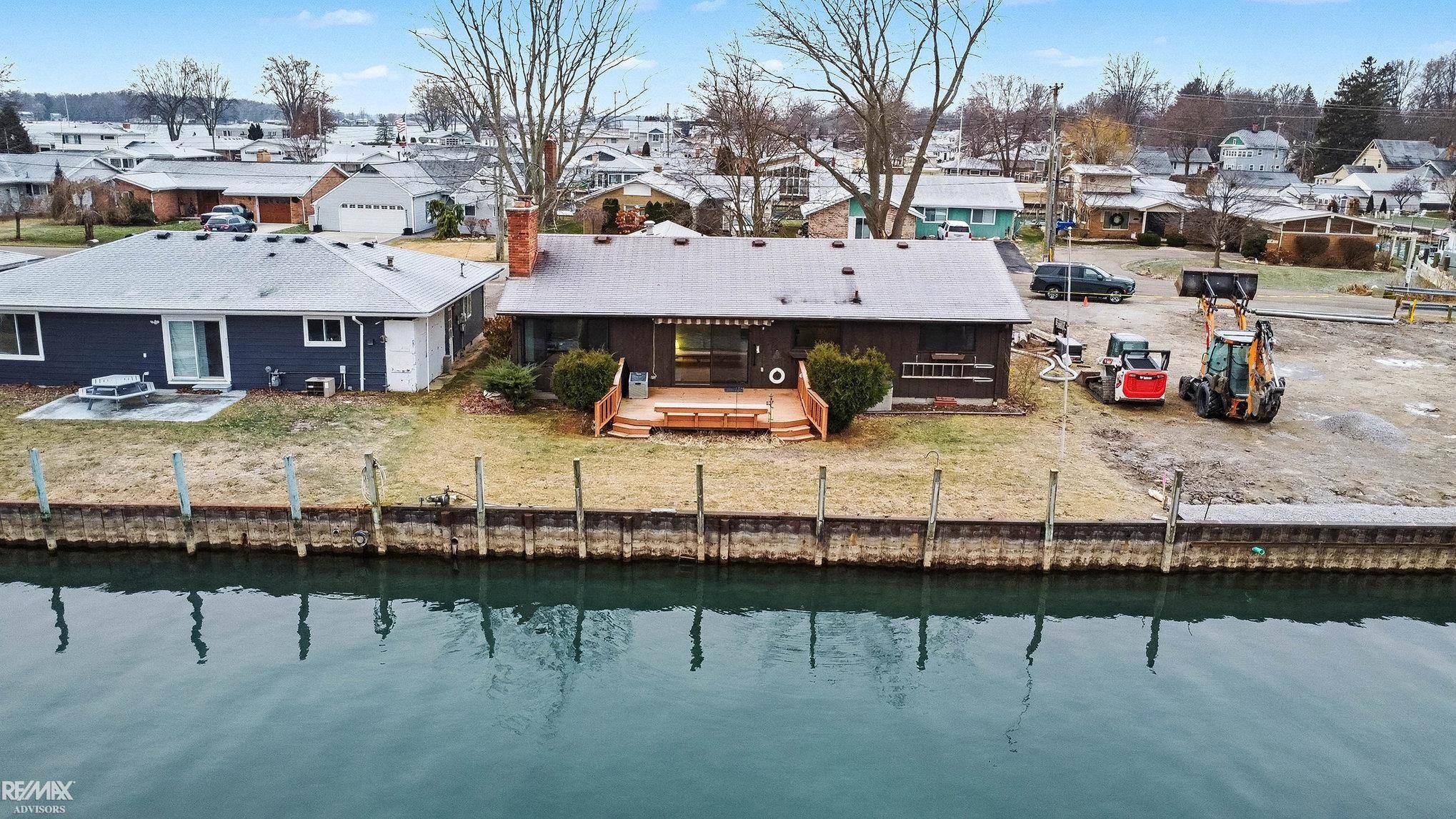 Algonac, MI 48001,142 Channelsyde Dr DR