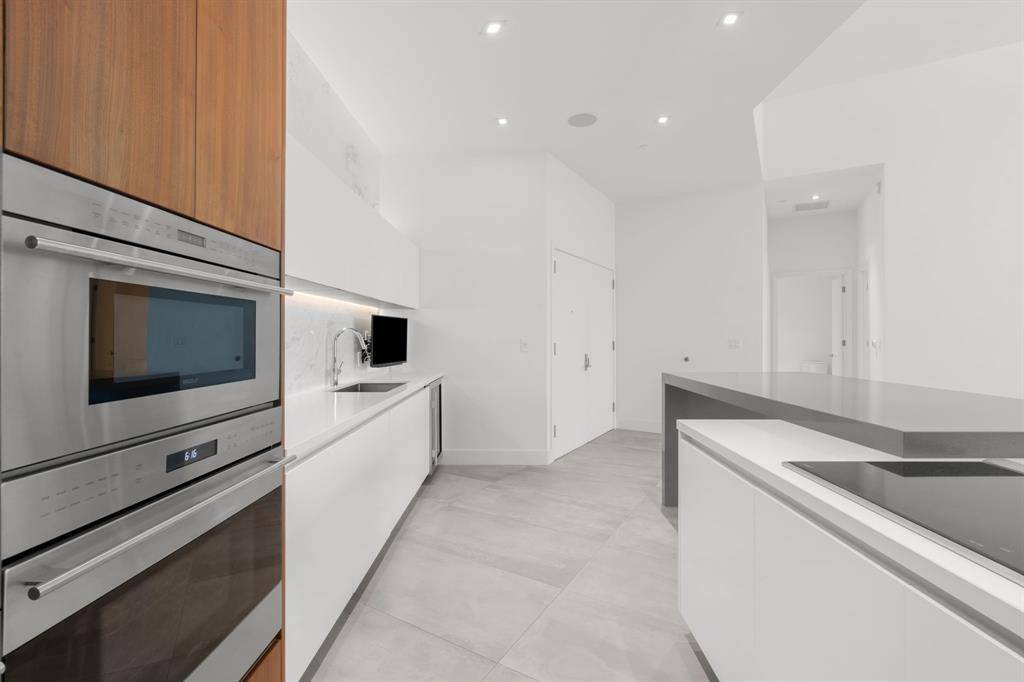 Fort Lauderdale, FL 33304,701 N Fort Lauderdale Beach Blvd #214