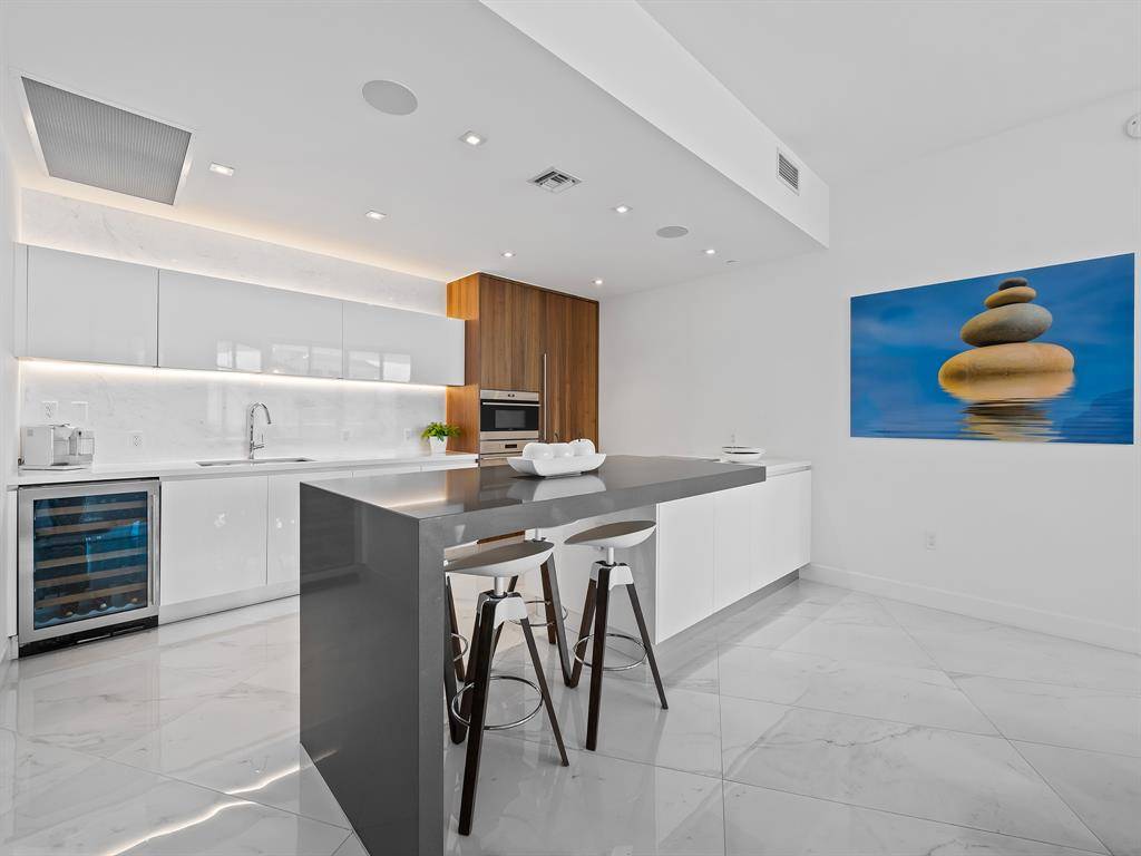 Fort Lauderdale, FL 33304,701 N Fort Lauderdale Beach Blvd #1003