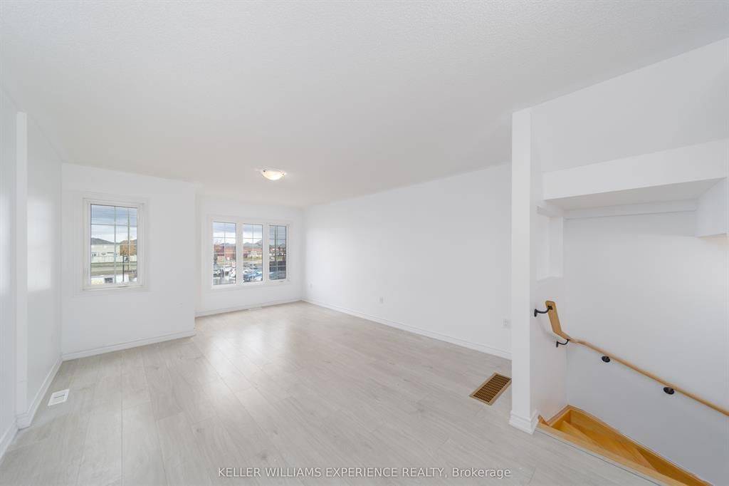 Barrie, ON L9J 0T8,25 Tobias LN