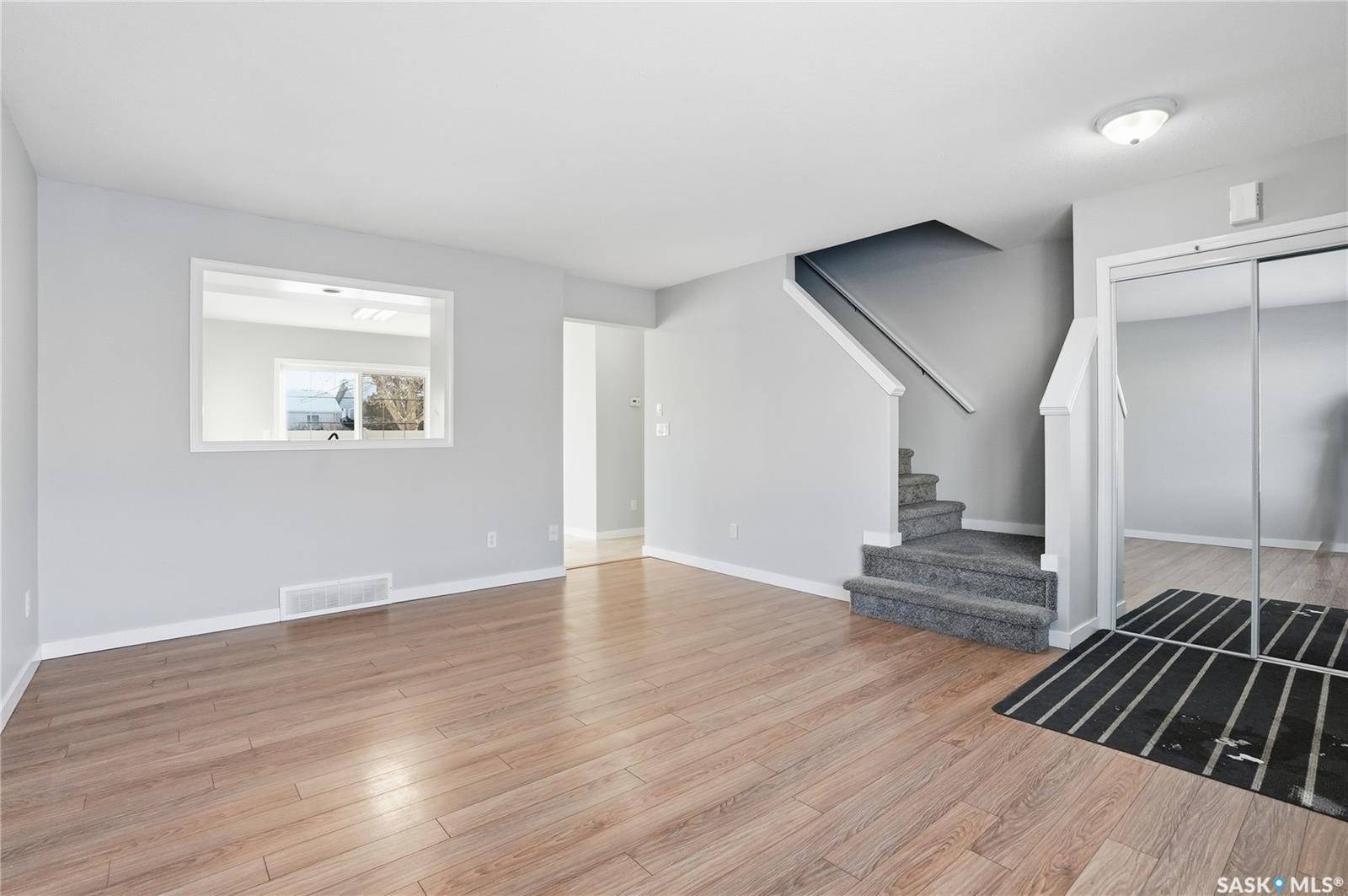 Saskatoon, SK S7S 1M8,809 Kristjanson ROAD #42