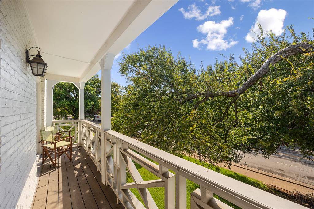 Dallas, TX 75206,5907 E University Boulevard #201