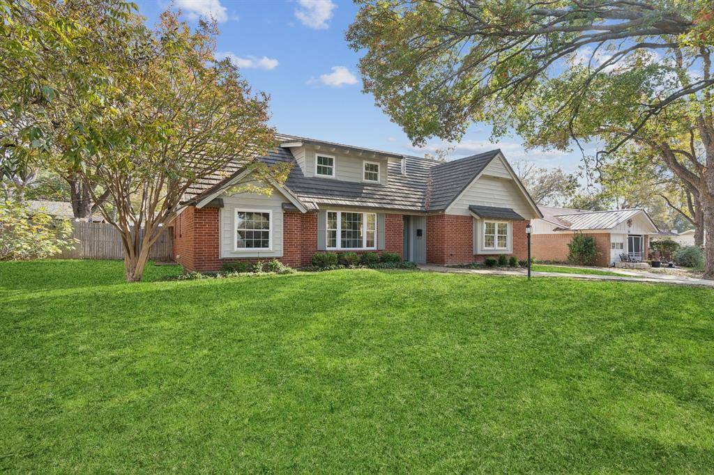 Benbrook, TX 76116,3905 Marys Creek Drive