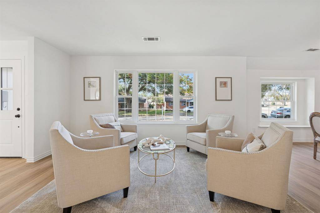 Benbrook, TX 76116,3905 Marys Creek Drive