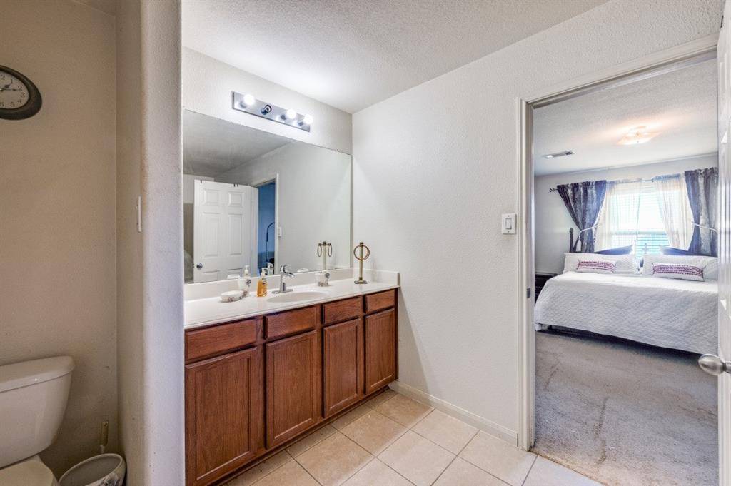 Fort Worth, TX 76140,740 Lazy Crest Drive