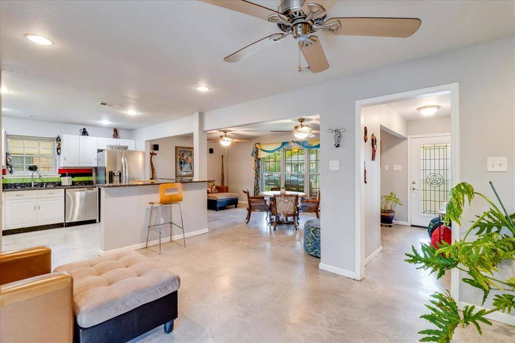 Dallas, TX 75224,3483 Navajo Circle