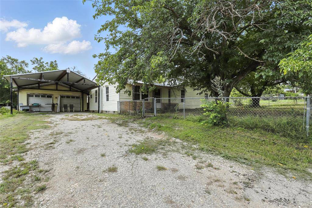 Weatherford, TX 76086,221 E 7th Street