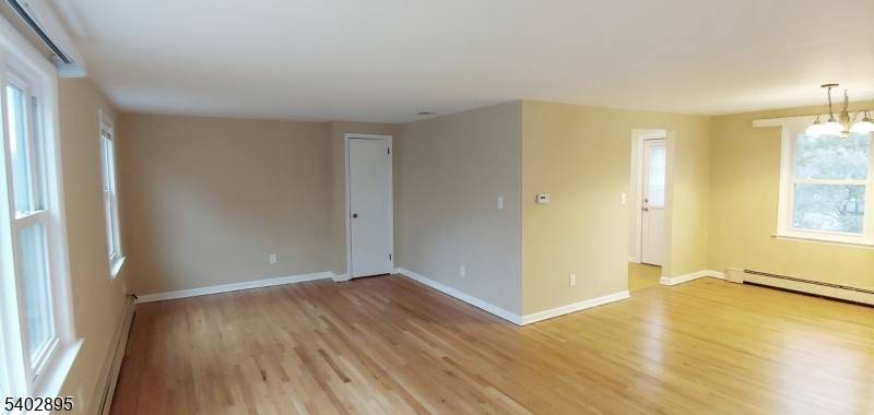 Midland Park Boro, NJ 07432,60 Bank St