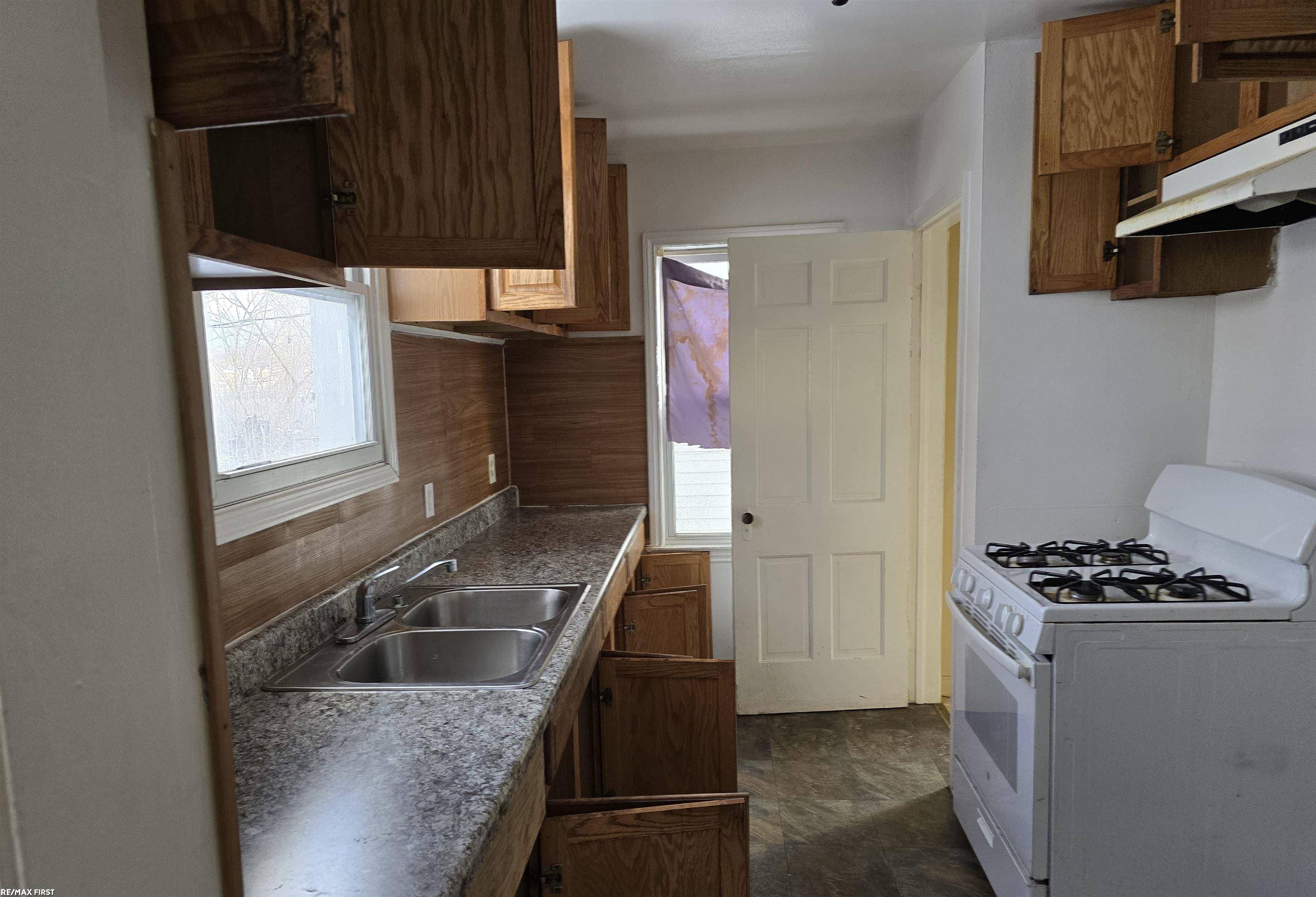 Detroit, MI 48221,20144 Stoepel ST