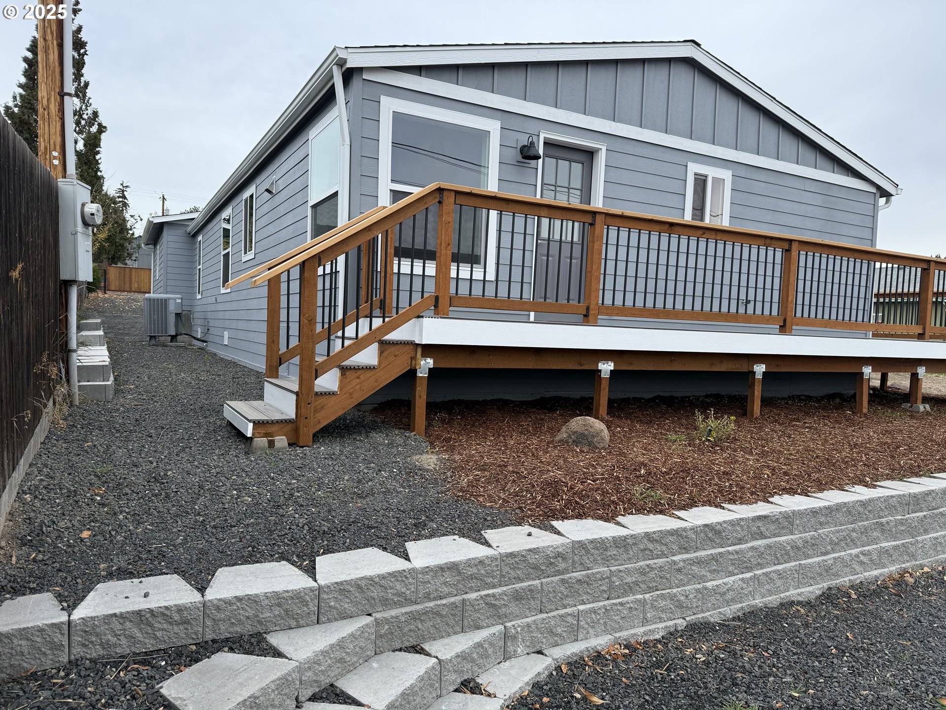 Maupin, OR 97037,407 DUFUR AVE