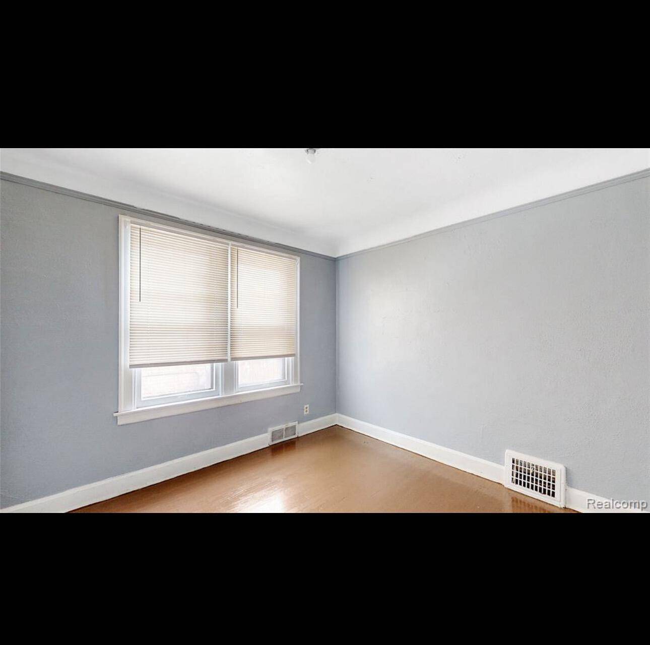 Detroit, MI 48238,15922 Turner ST