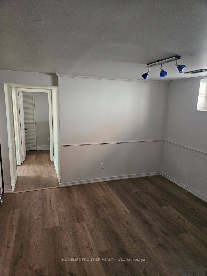 Toronto C07, ON M2N 1V7,205 Burnett AVE