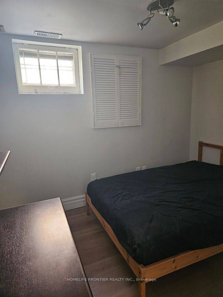 Toronto C07, ON M2N 1V7,205 Burnett AVE