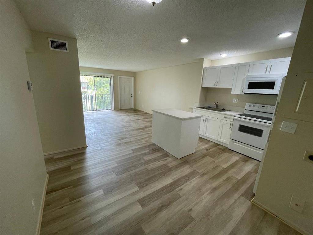 Coral Springs, FL 33065,11372 ROYAL PALM BLVD #11372