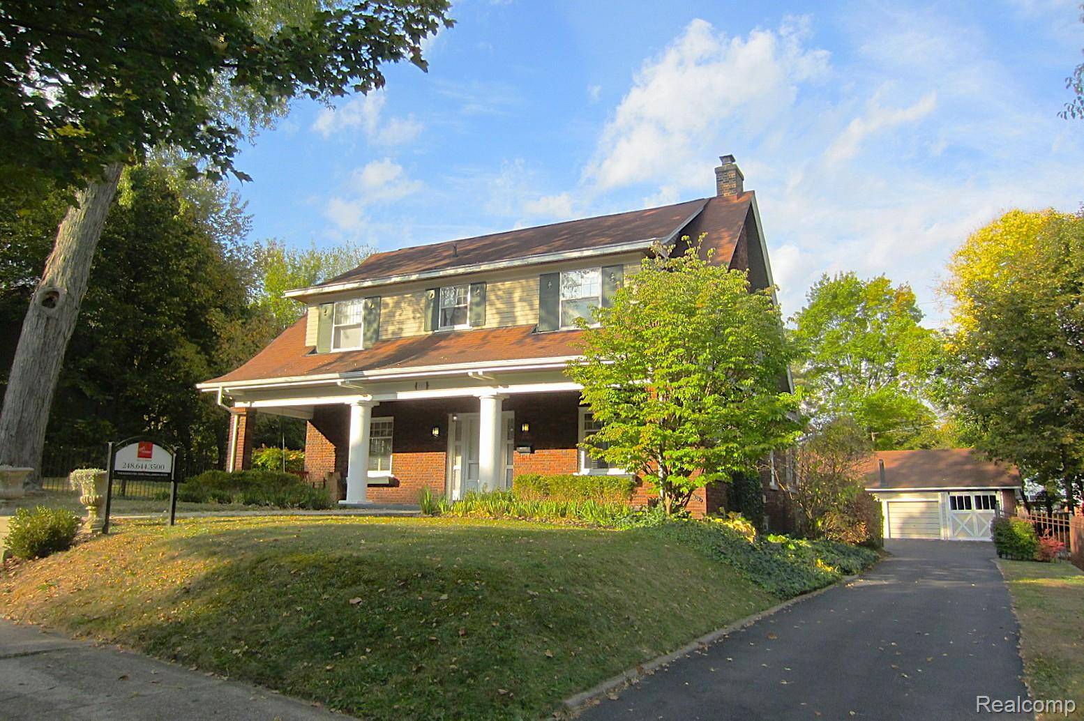 Pontiac, MI 48341,117 E Iroquois RD