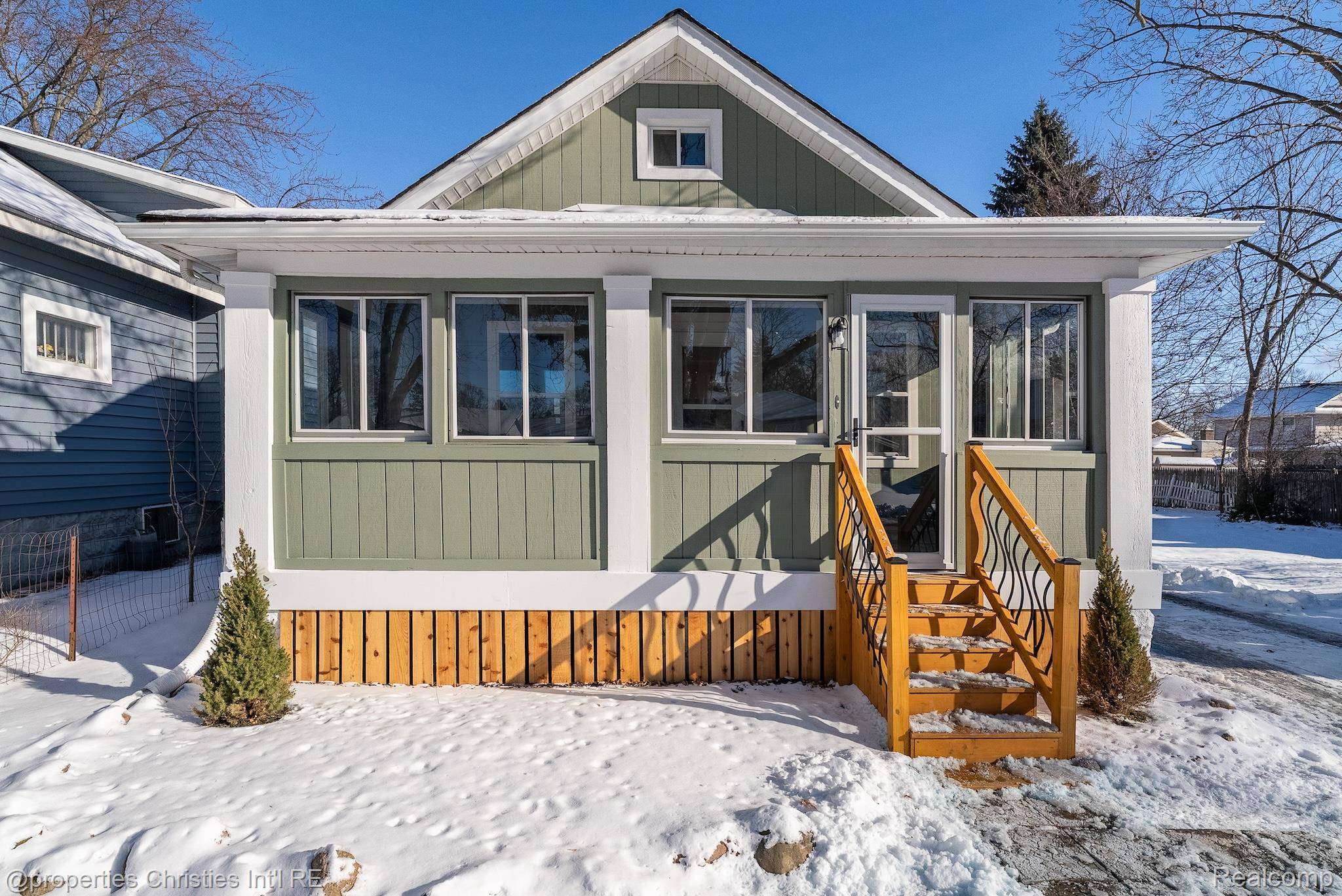 Port Huron, MI 48060,2736 17th AVE