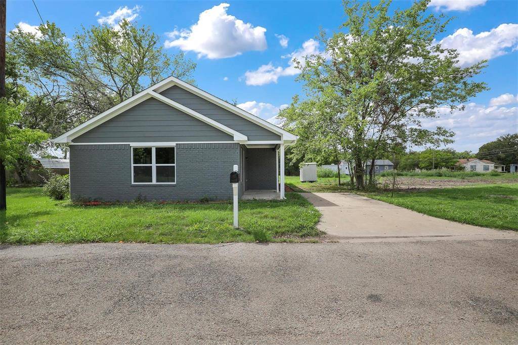 Bonham, TX 75418,317 Jones Street