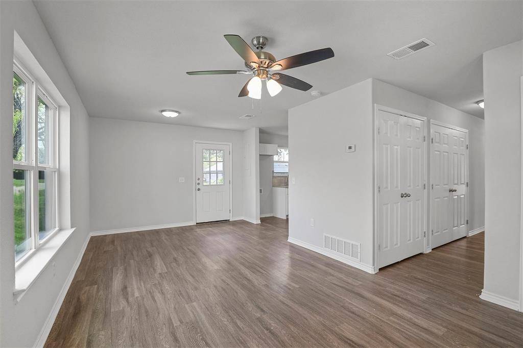 Bonham, TX 75418,317 Jones Street