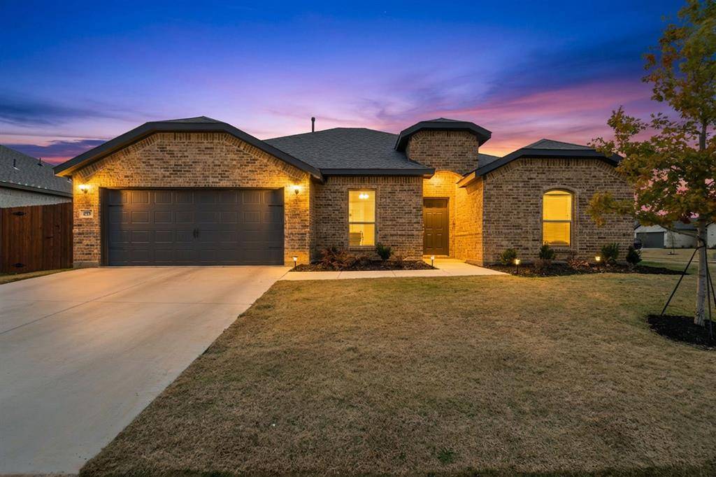 Azle, TX 76020,437 Falcon Way