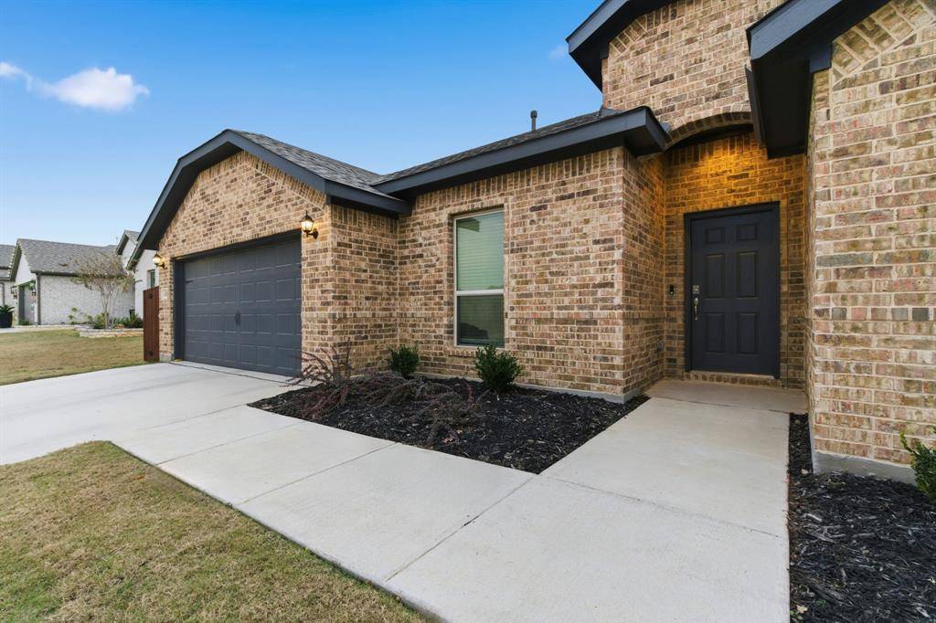 Azle, TX 76020,437 Falcon Way